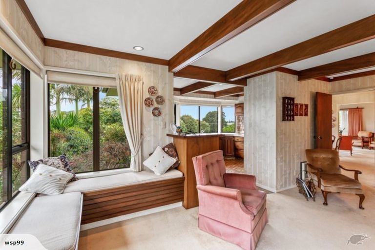 Photo of property in 10 Wilmington Place, Forrest Hill, Auckland, 0620