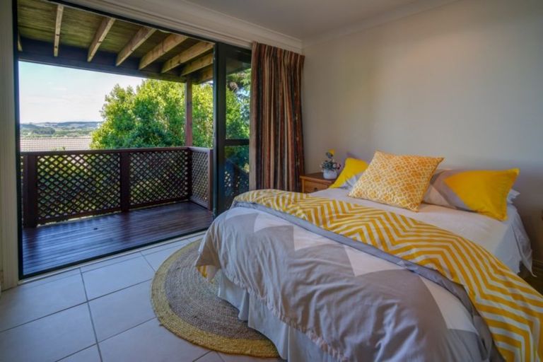 Photo of property in 27 Callender Place, Shelly Park, Auckland, 2014