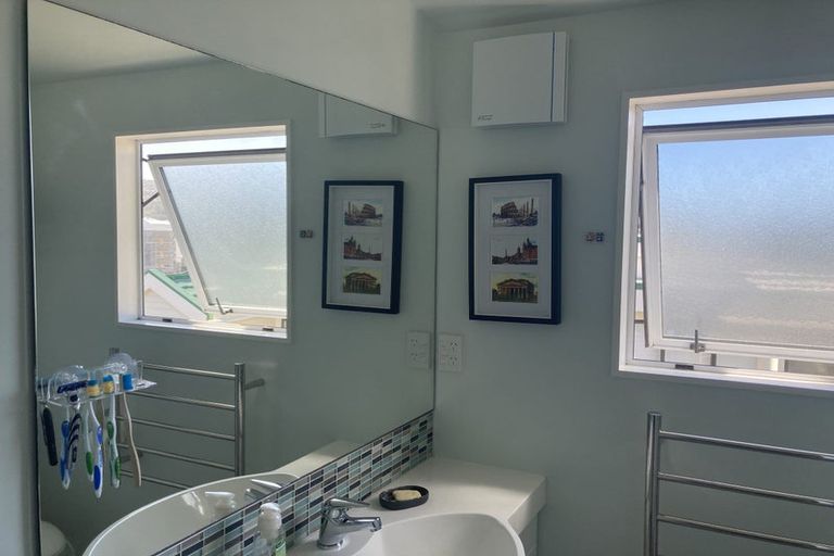 Photo of property in 44p Roxburgh Street, Mount Victoria, Wellington, 6011