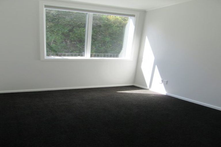 Photo of property in 1/12 Vista Crescent, Maoribank, Upper Hutt, 5018