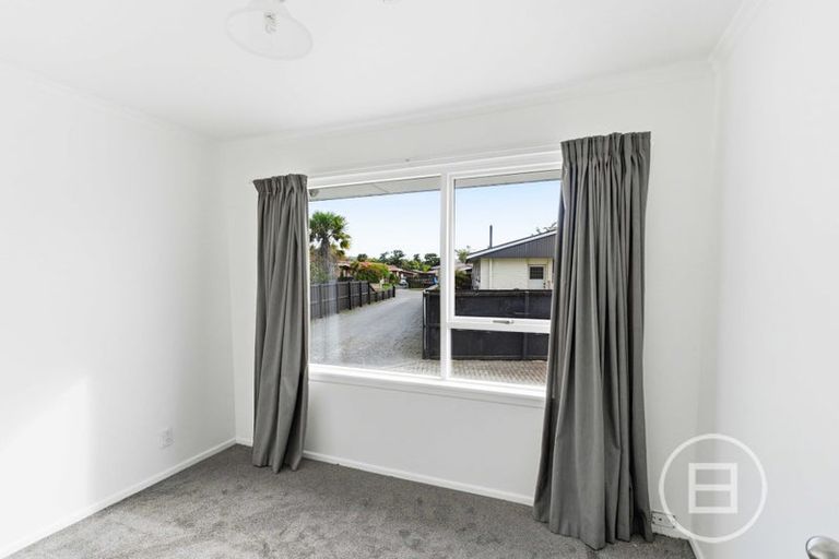 Photo of property in 11 Lomond Place, Woolston, Christchurch, 8062