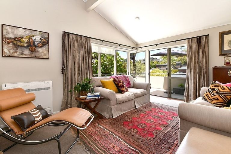 Photo of property in 23a Penguin Drive, Murrays Bay, Auckland, 0630