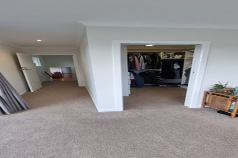 Photo of property in 2/17 Bevyn Street, Castor Bay, Auckland, 0620