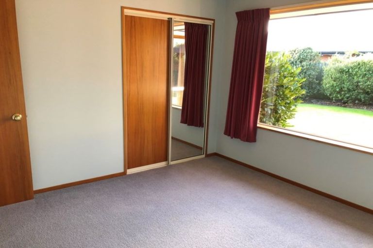 Photo of property in 24 Lexington Place, Shirley, Christchurch, 8061