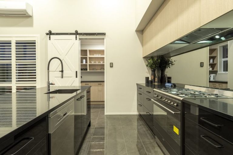 Photo of property in 231 Lakes Boulevard, Pyes Pa, Tauranga, 3112