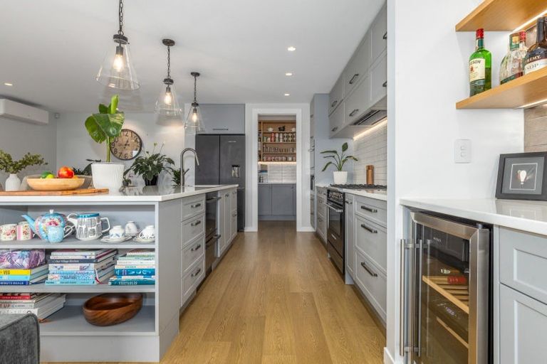 Photo of property in 14 Rotorua Grove, Aotea, Porirua, 5024