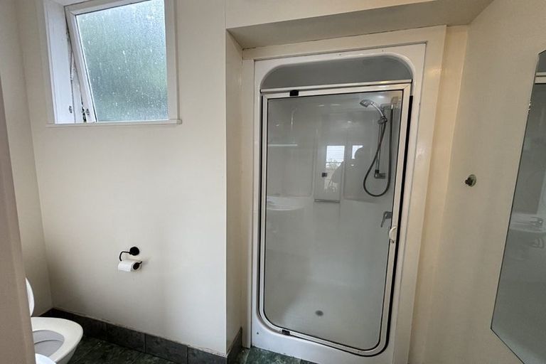 Photo of property in 56 Mortimer Terrace, Brooklyn, Wellington, 6021