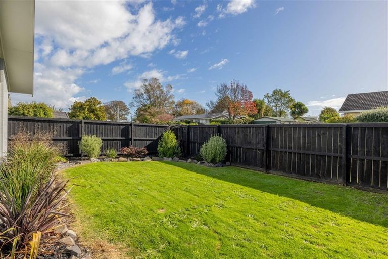 Photo of property in 6 Oldham Crescent, Halswell, Christchurch, 8025