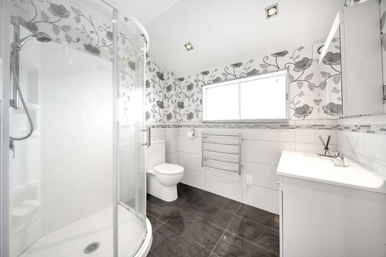 Photo of property in 10 Pompolona Street, Te Anau, 9600