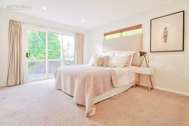 Photo of property in 13a Flanshaw Road, Te Atatu South, Auckland, 0610