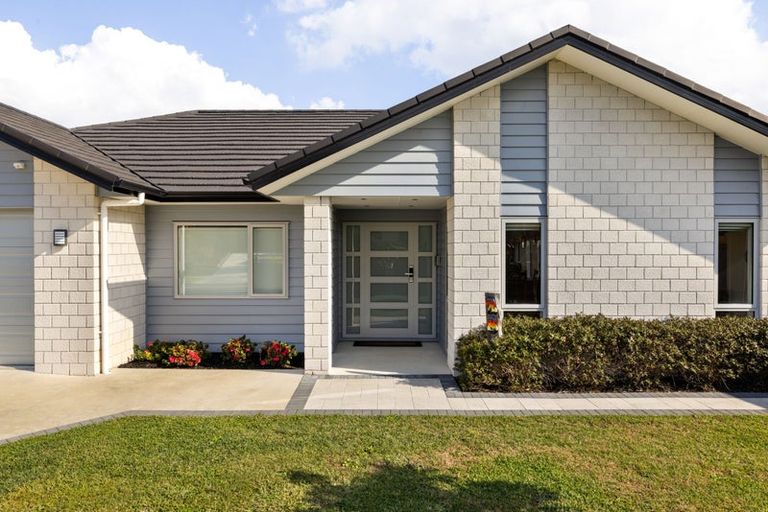 Photo of property in 28 Waireka Road, Rototuna North, Hamilton, 3210