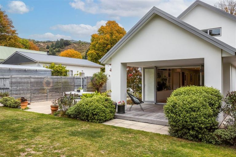 Photo of property in 15 Bowenvale Avenue, Cashmere, Christchurch, 8022