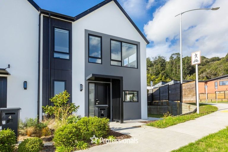 Photo of property in 2 Dahl Drive, Wallaceville, Upper Hutt, 5018
