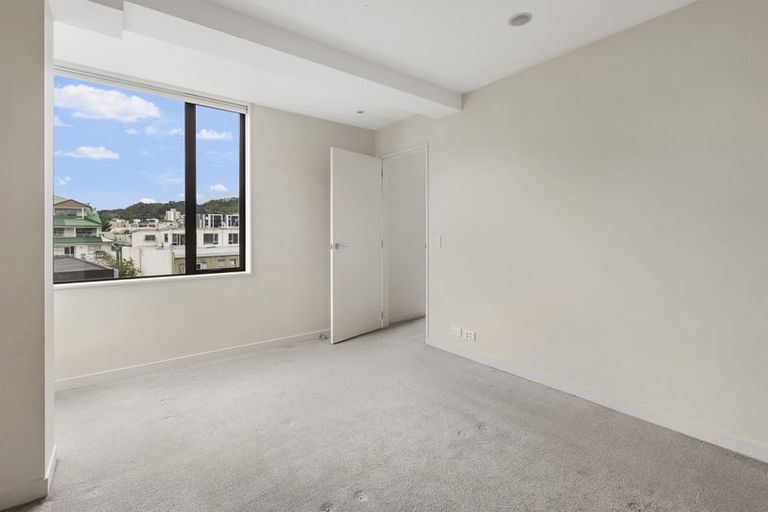 Photo of property in Nouvo Apartments, 4e/21 Rugby Street, Mount Cook, Wellington, 6021