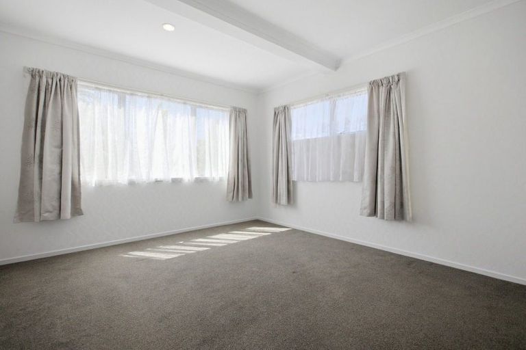 Photo of property in 16a Dickson Road, Papamoa Beach, Papamoa, 3118