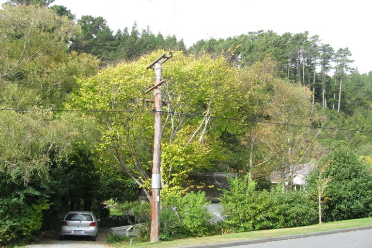 Photo of property in 111 Pinehaven Road, Pinehaven, Upper Hutt, 5019