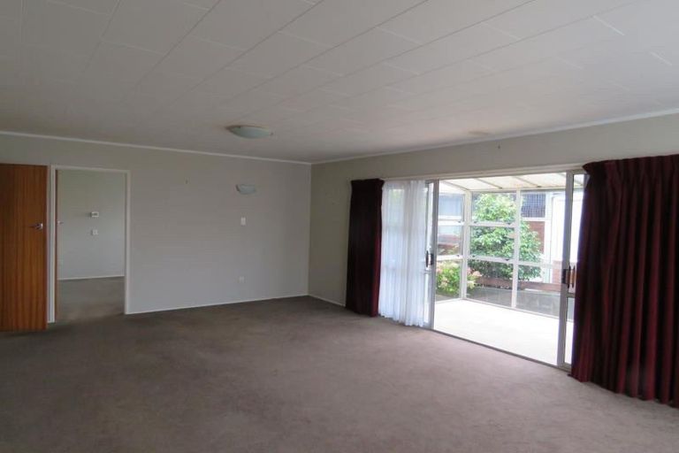 Photo of property in 13 Kowhai Street, Strandon, New Plymouth, 4312