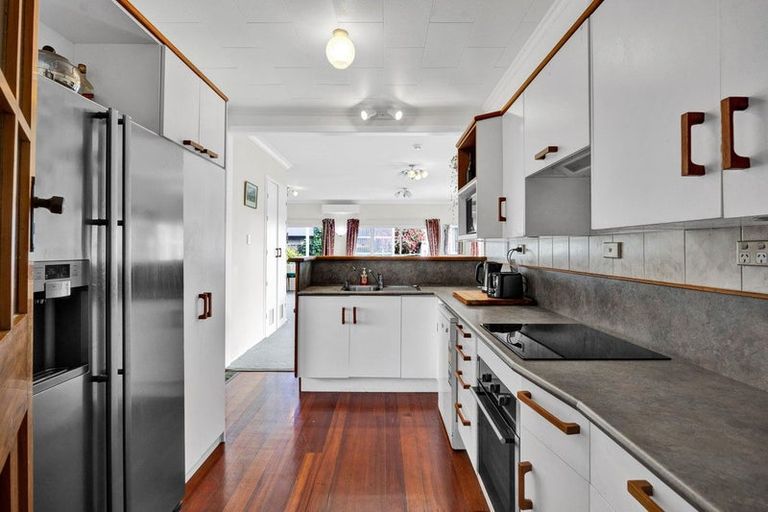 Photo of property in 17 Albion Street, Hawera, 4610