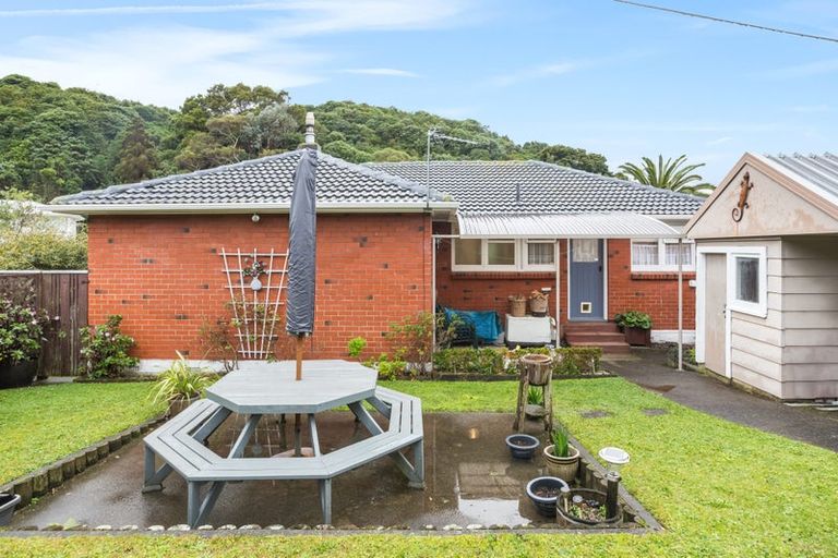 Photo of property in 87 Rangituhi Crescent, Takapuwahia, Porirua, 5022