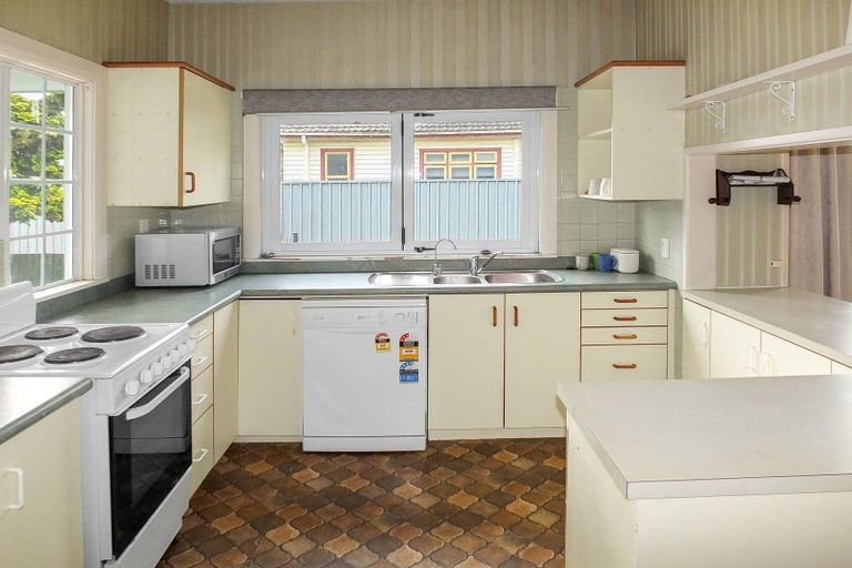 Photo of property in 35 Park Street, Foxton, 4814