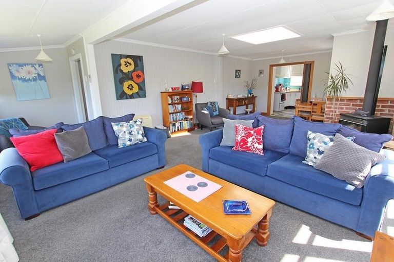 Photo of property in 10 Monowai Road, Ravensbourne, Dunedin, 9022