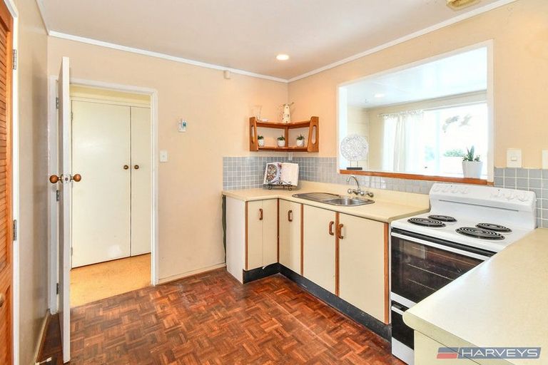 Photo of property in 31 Kawakawa-orere Road, Kawakawa Bay, 2585