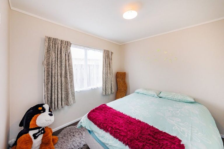 Photo of property in 28a Chatsworth Place, Highbury, Palmerston North, 4412