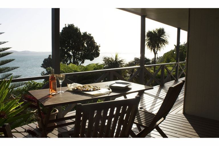 Photo of property in 202 Manganese Point Road, Tamaterau, Whangarei, 0174