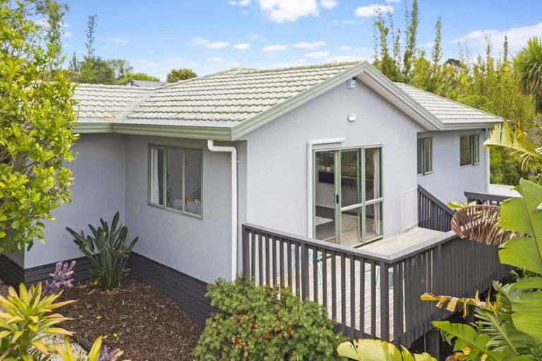 Photo of property in 91a Woodglen Road, Glen Eden, Auckland, 0602