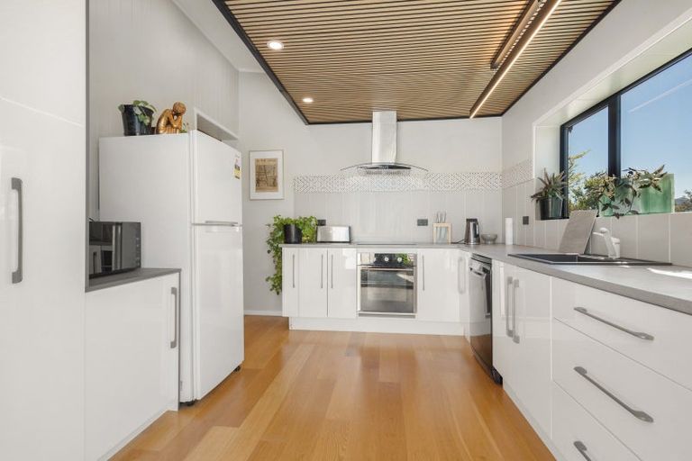 Photo of property in 28 Huron Street, East Gore, Gore, 9710