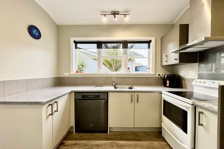 Photo of property in 1 Russell Street, Waterloo, Lower Hutt, 5011