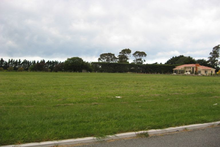 Photo of property in 15 Teviotview Place, Amberley, 7410