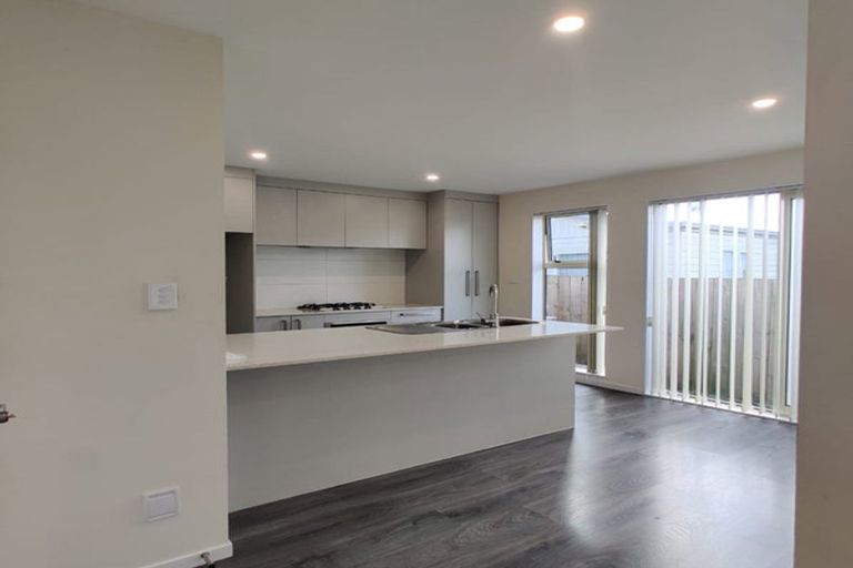 Photo of property in 10d Blossom Lane, Manurewa, Auckland, 2102