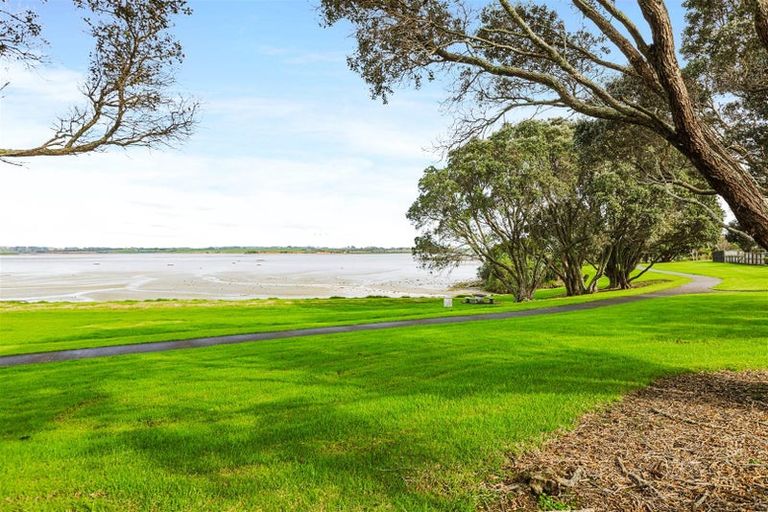 Photo of property in 18 Kaanapali Place, Wattle Downs, Auckland, 2103