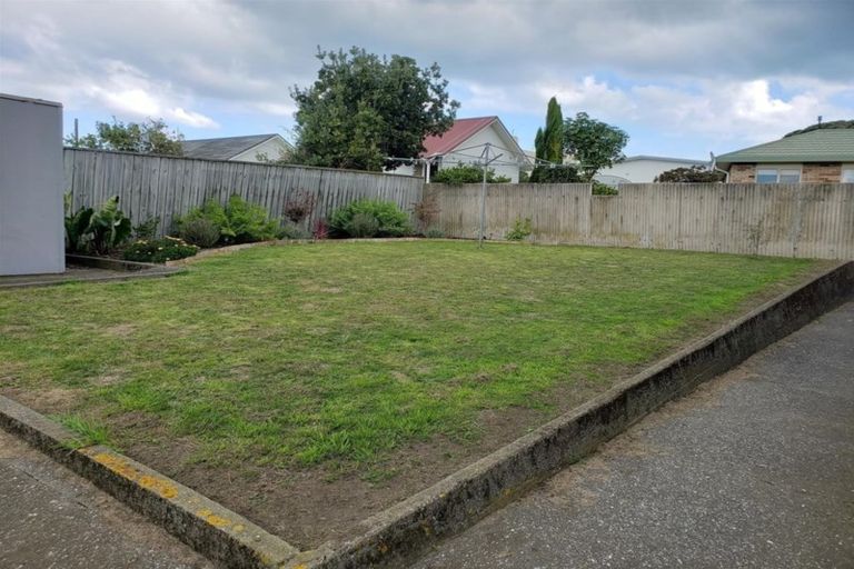 Photo of property in 37 Chester Street, Patea, 4520