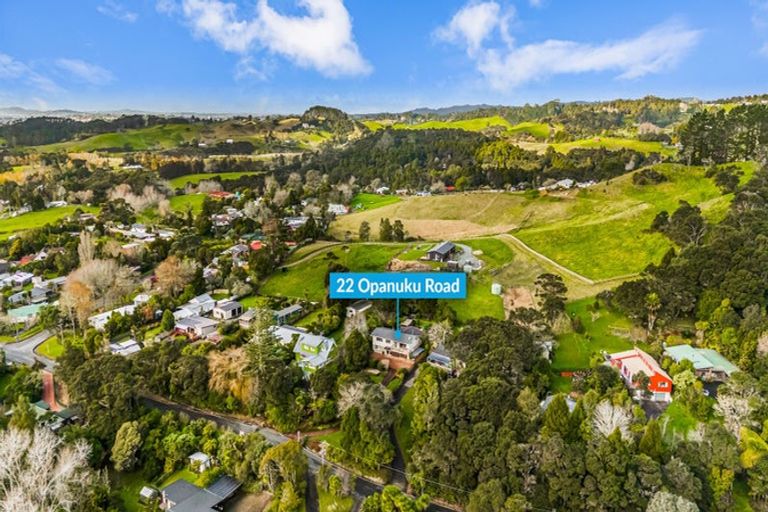Photo of property in 22 Opanuku Road, Henderson Valley, Auckland, 0612