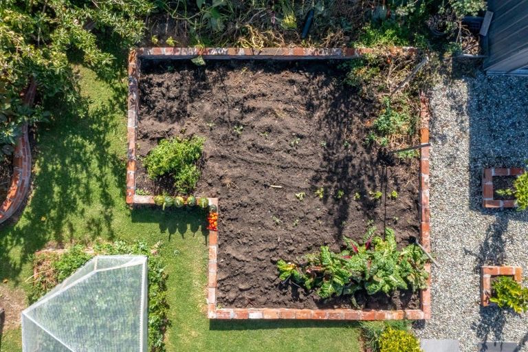 Photo of property in 16 Ruru Road, Otaihanga, Paraparaumu, 5036