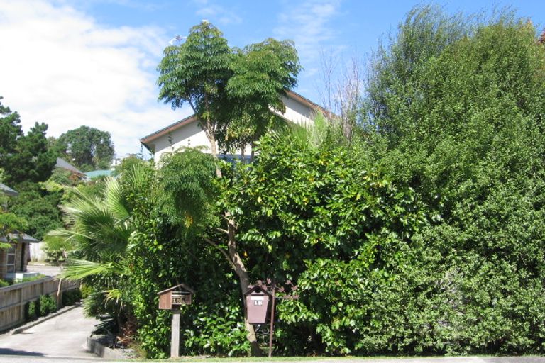 Photo of property in 18 Beulah Avenue, Rothesay Bay, Auckland, 0630