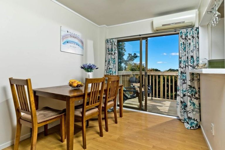 Photo of property in 8/15 Roseberry Avenue, Birkenhead, Auckland, 0626