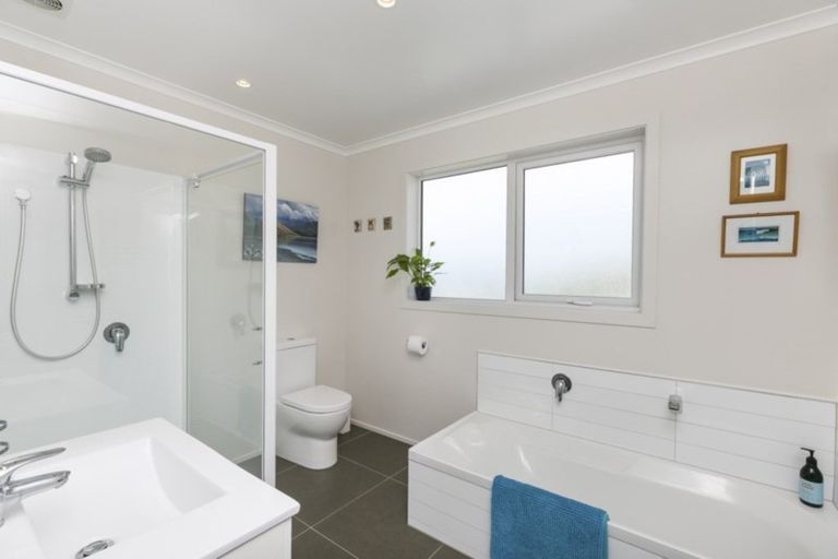 Photo of property in 86 Downing Street, Crofton Downs, Wellington, 6035