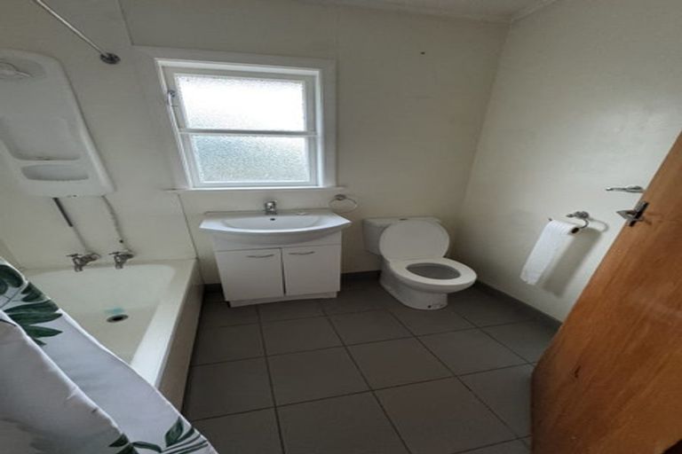 Photo of property in 32 Wilford Street, Wallaceville, Upper Hutt, 5018