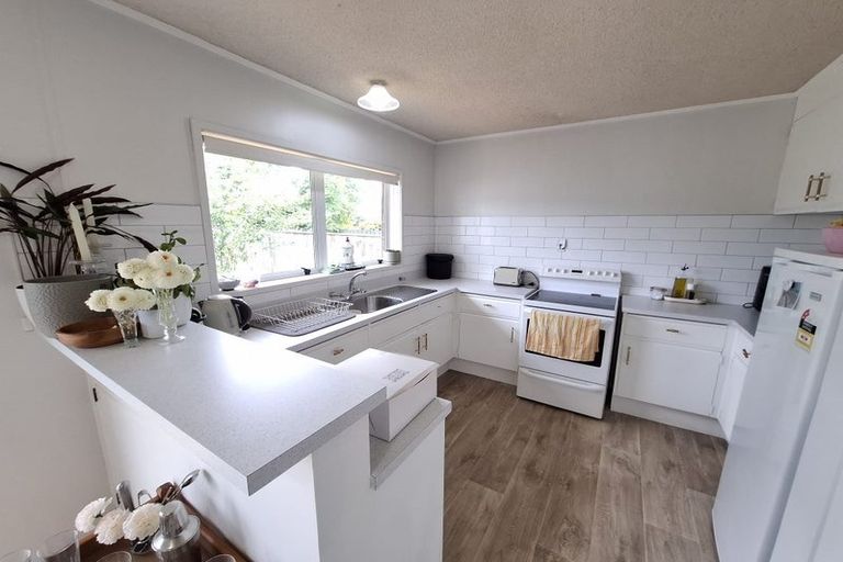 Photo of property in 42 Branch Road, Highlands Park, New Plymouth, 4312