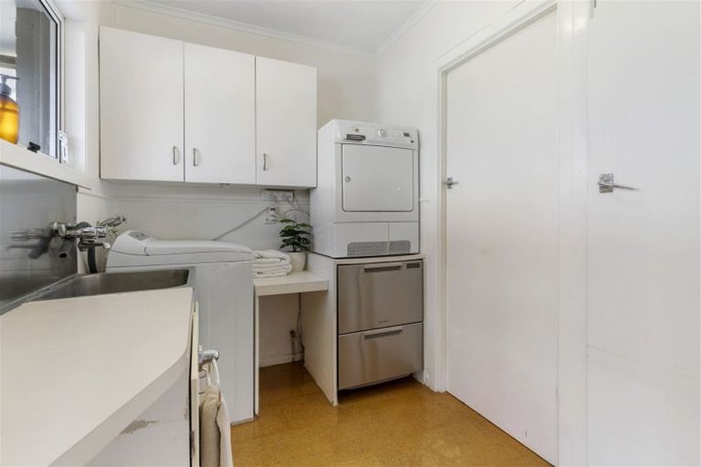 Photo of property in 50 Clovelly Road, Bucklands Beach, Auckland, 2012