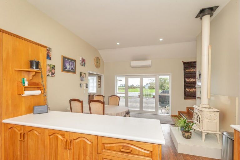 Photo of property in 233 North Manakau Road, Manakau, Levin, 5573