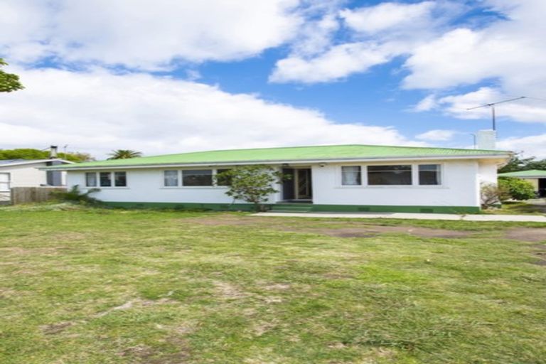 Photo of property in 215 Lytton Road, Elgin, Gisborne, 4010