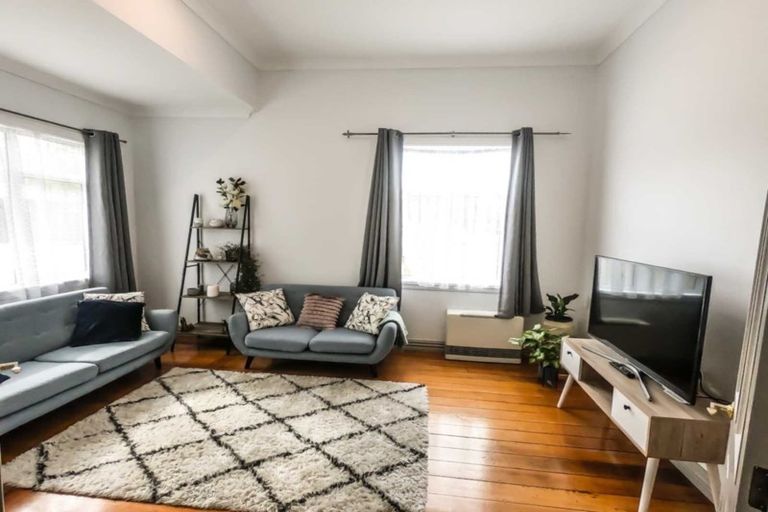 Photo of property in 156 Kings Crescent, Hutt Central, Lower Hutt, 5010