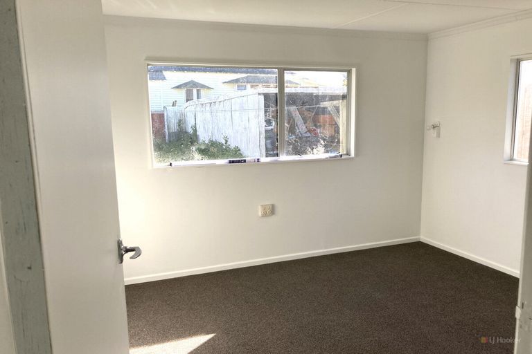 Photo of property in 100 Shearman Street, Waimate, 7924