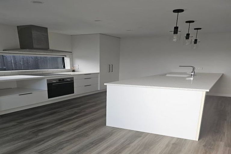 Photo of property in 55 Kotiate Street, Papamoa Beach, Papamoa, 3118