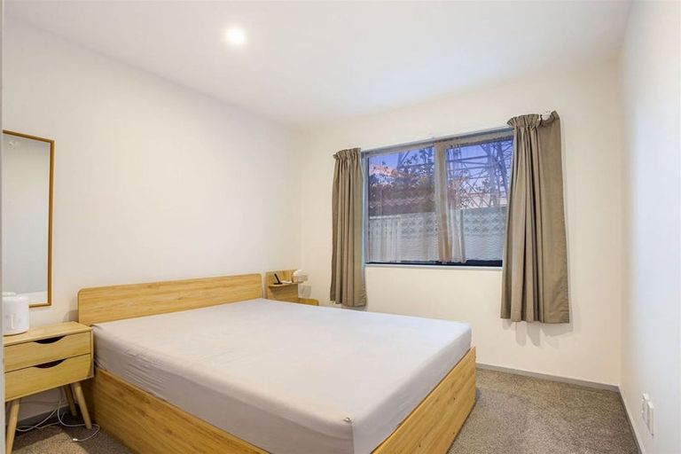 Photo of property in 30b Doone Place, Massey, Auckland, 0614