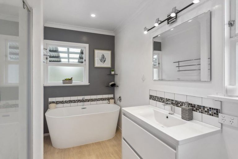 Photo of property in 136 Mill Road, Otaki, 5512